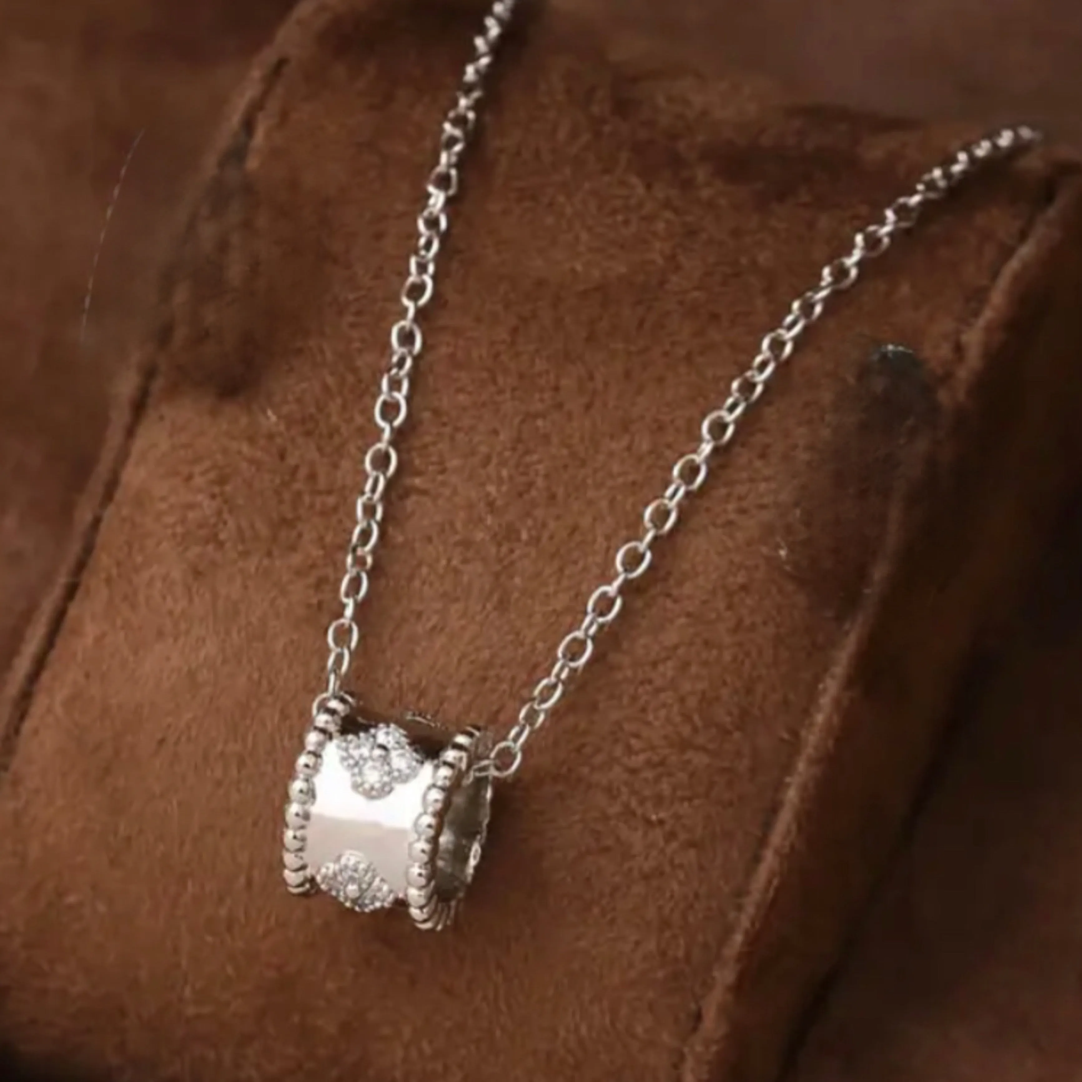18K Gold Clovers Barrel Pendant Necklace - Gold and Silver