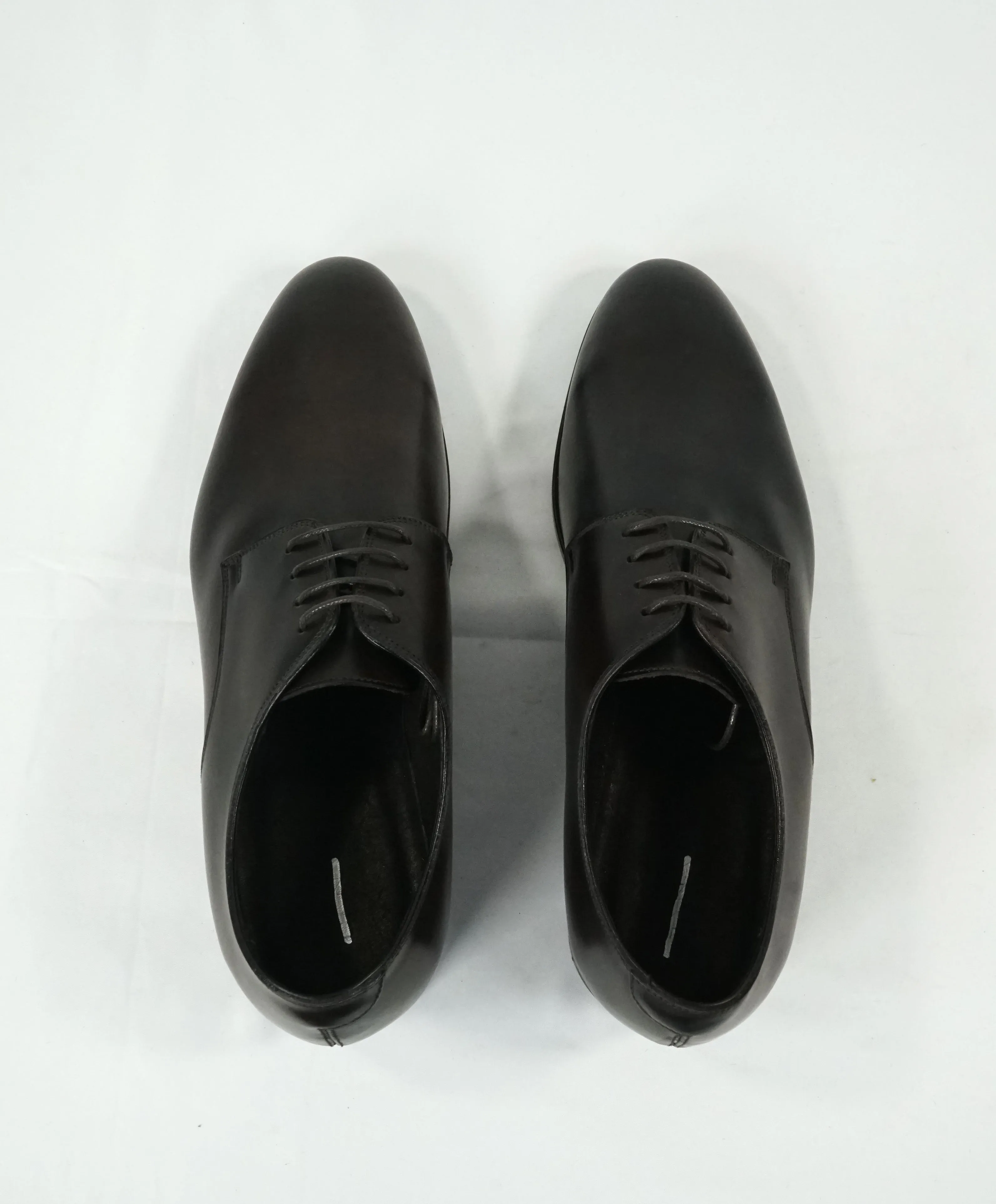 CANALI -  Classic Leather Round Toe Derbys - 8