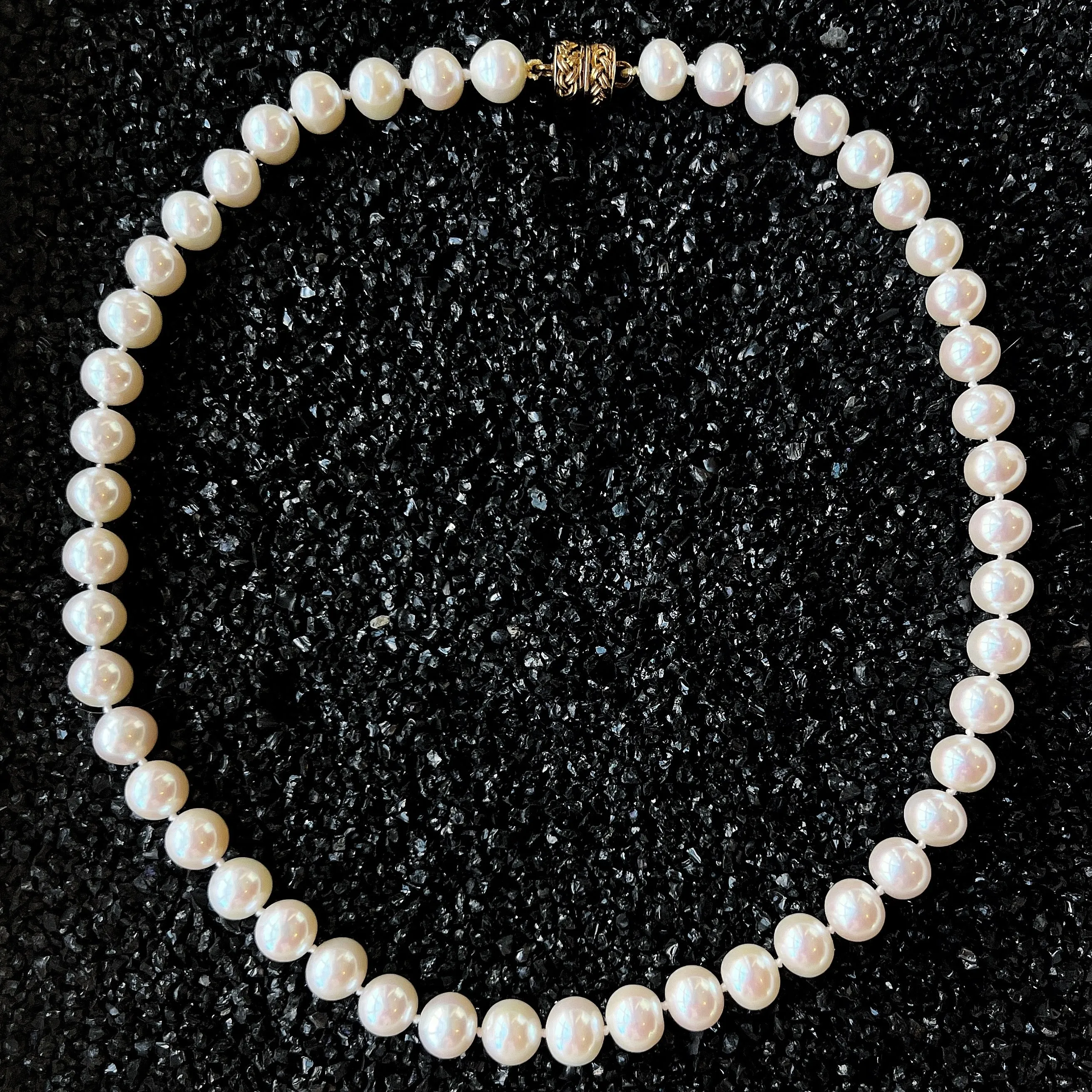 Classic Pearl Necklace