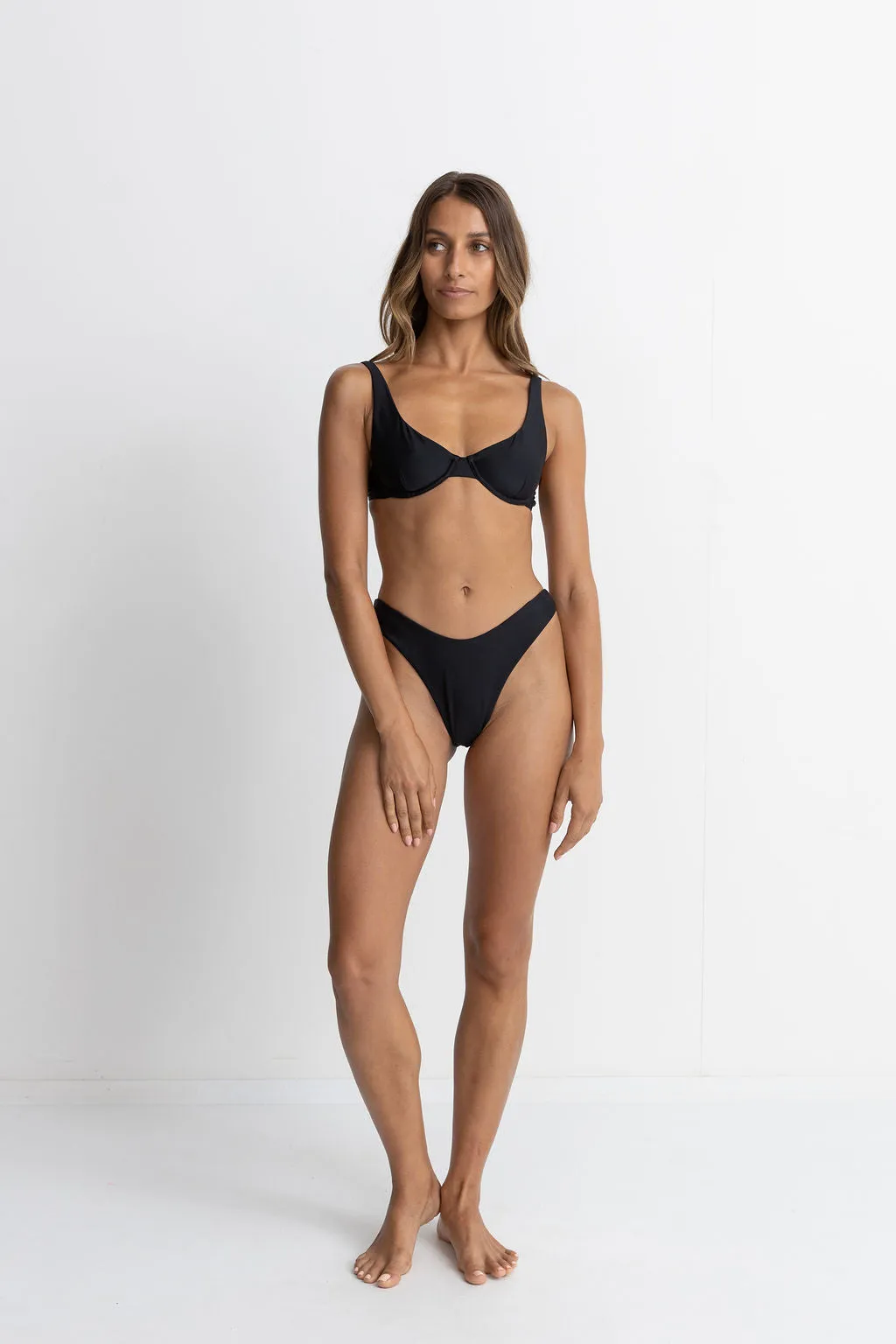 CLASSIC UNDERWIRE TOP - BLACK