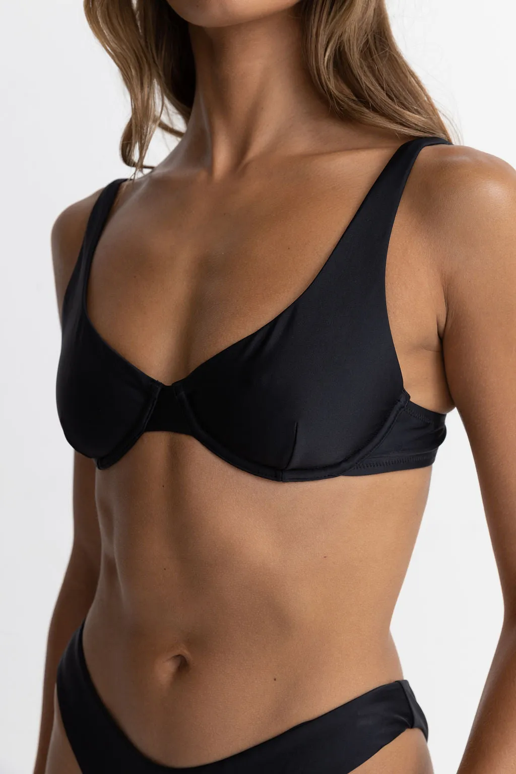 CLASSIC UNDERWIRE TOP - BLACK