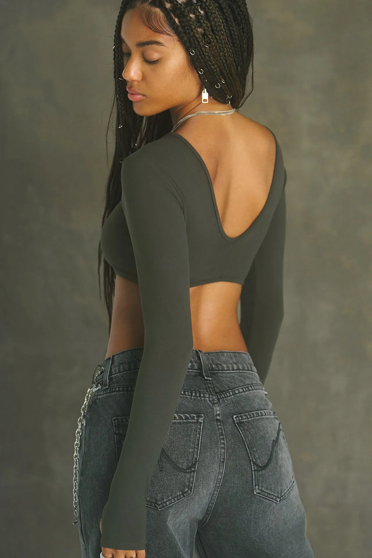 Contour Clasp Long Sleeve