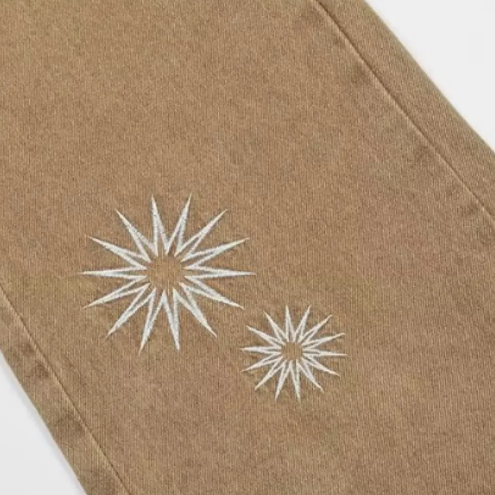 DF| Heavy Starburst Daisy Embroidery Jeans