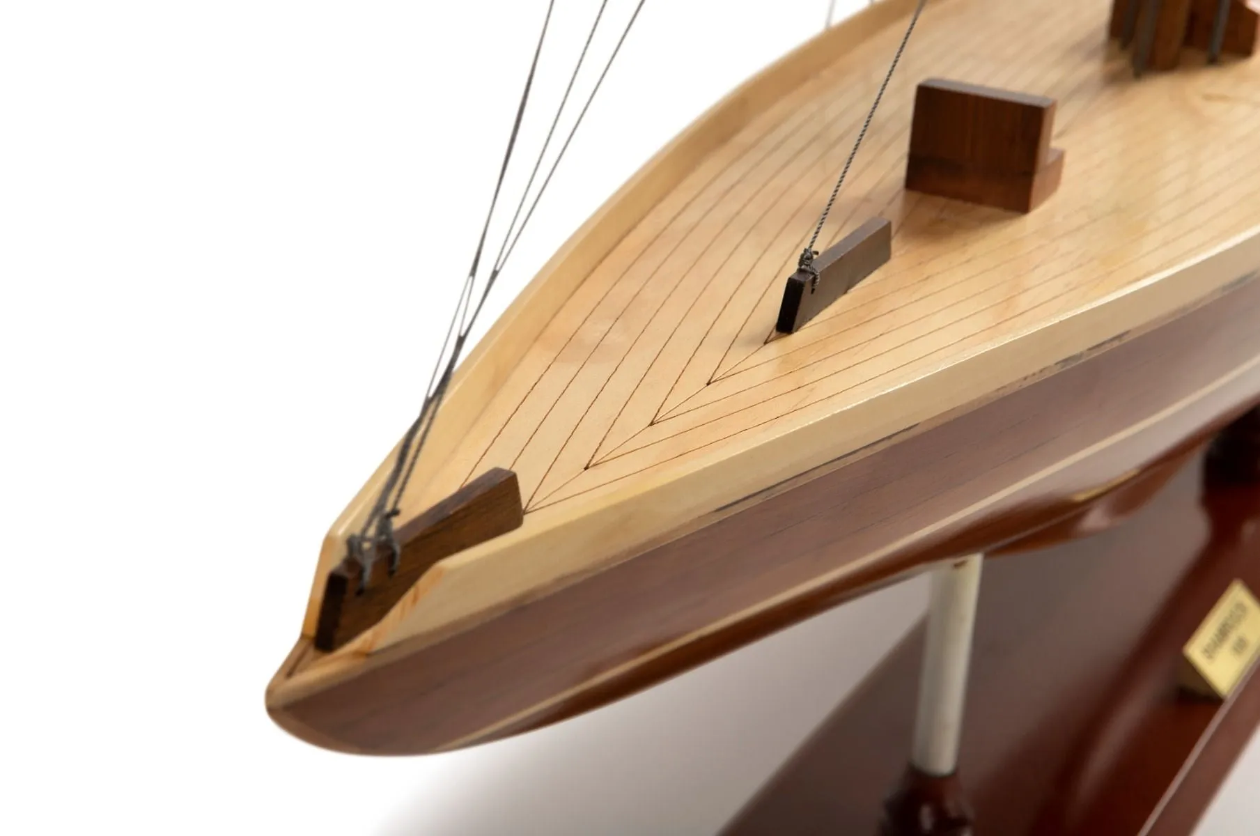 Endeavour Classic Wood