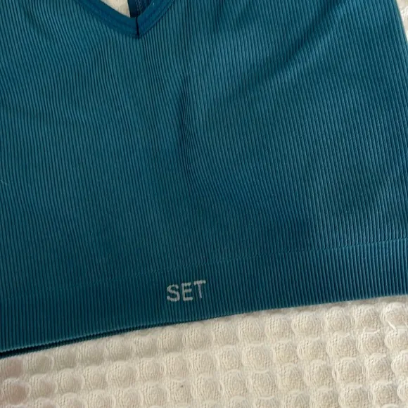 SET ACTIVE Scupltflex V Neck T Strap Ribbed Bra in Cove Blue Size XS / S