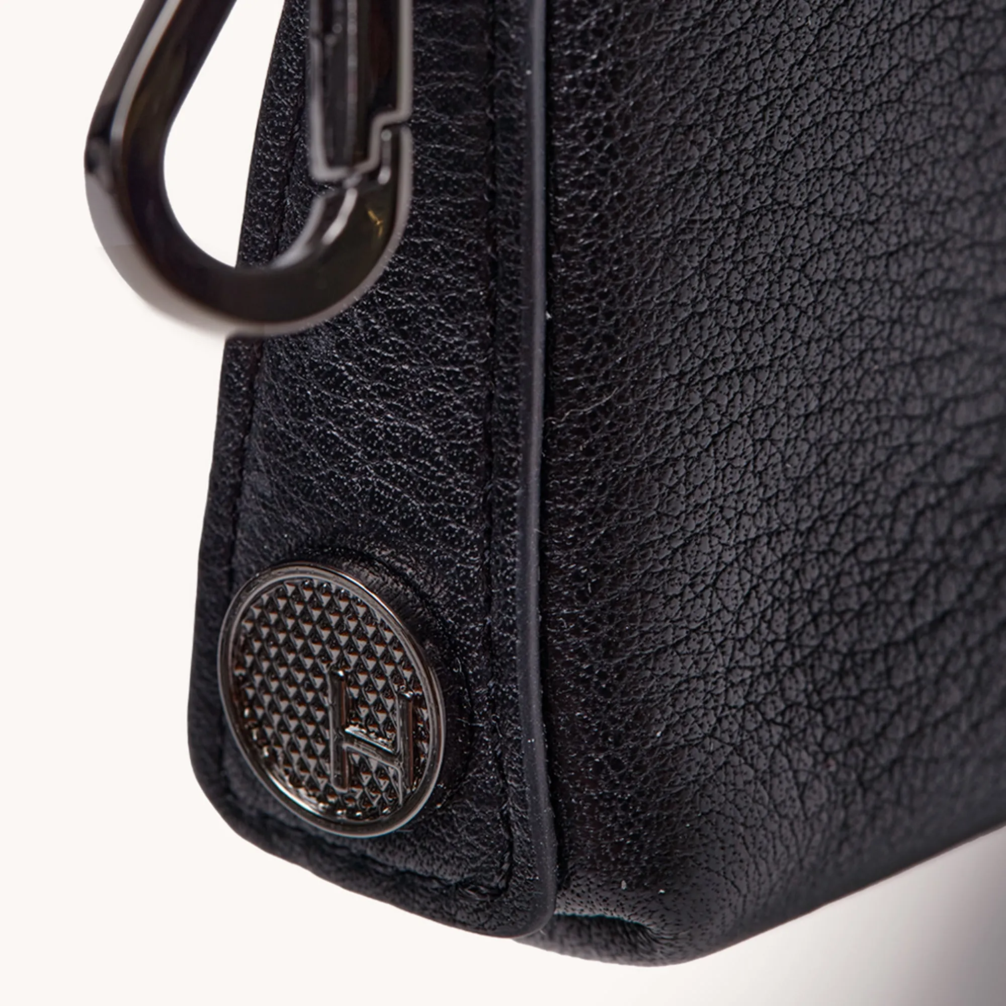Syd Pouch | Black/Gunmetal
