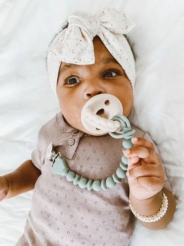 TOAST SWEETIE STRAP SILICONE ONE-PIECE PACIFIER CLIP